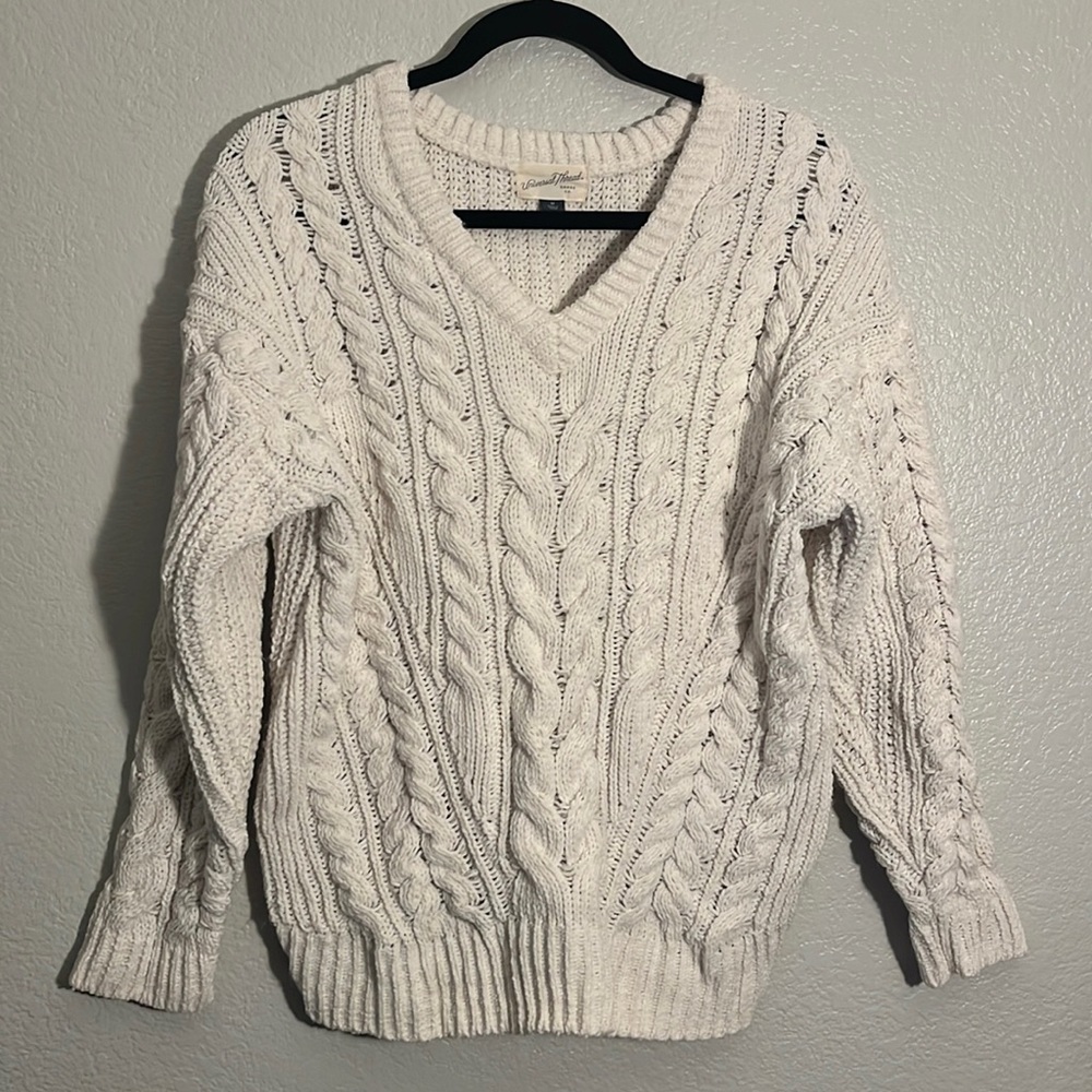 UNIVERSAL THREAD sweater